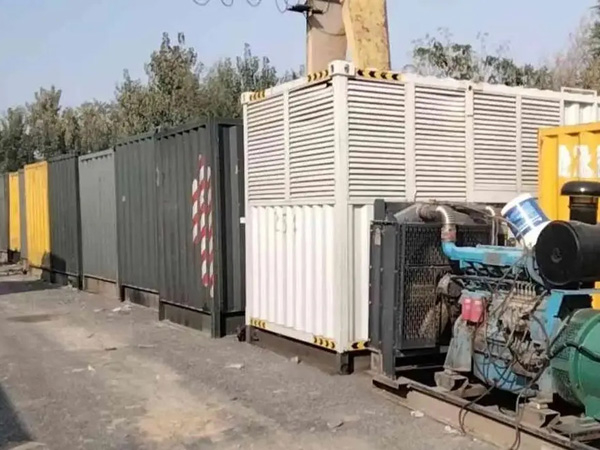衢州200KW柴油发电机机组每小时油耗是多少？